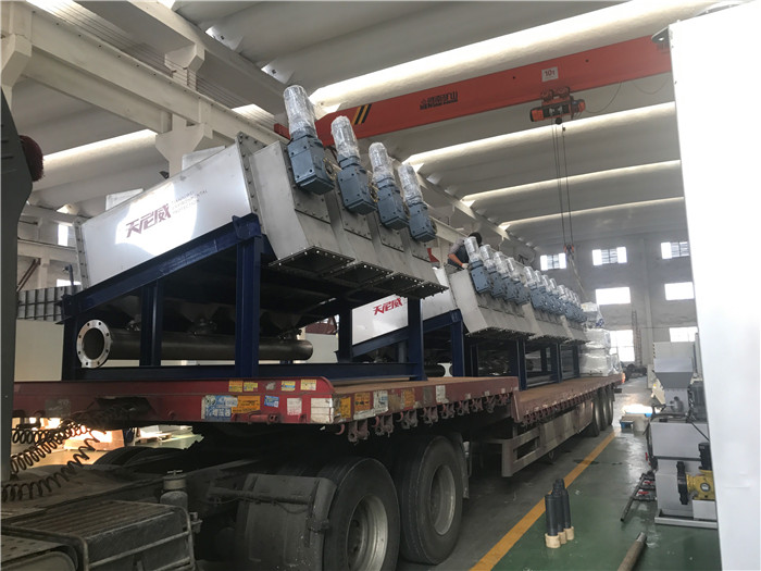 疊螺機裝配及發貨現場